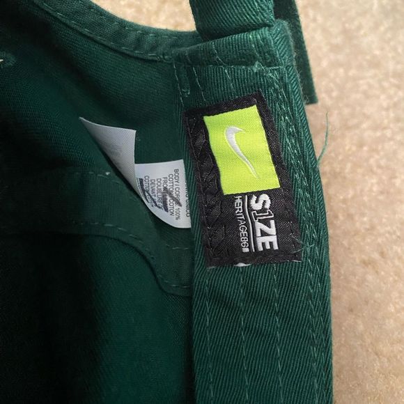 Dark Green Vintage Style Nike Adjustable Dad Hat - Picture 4 of 4